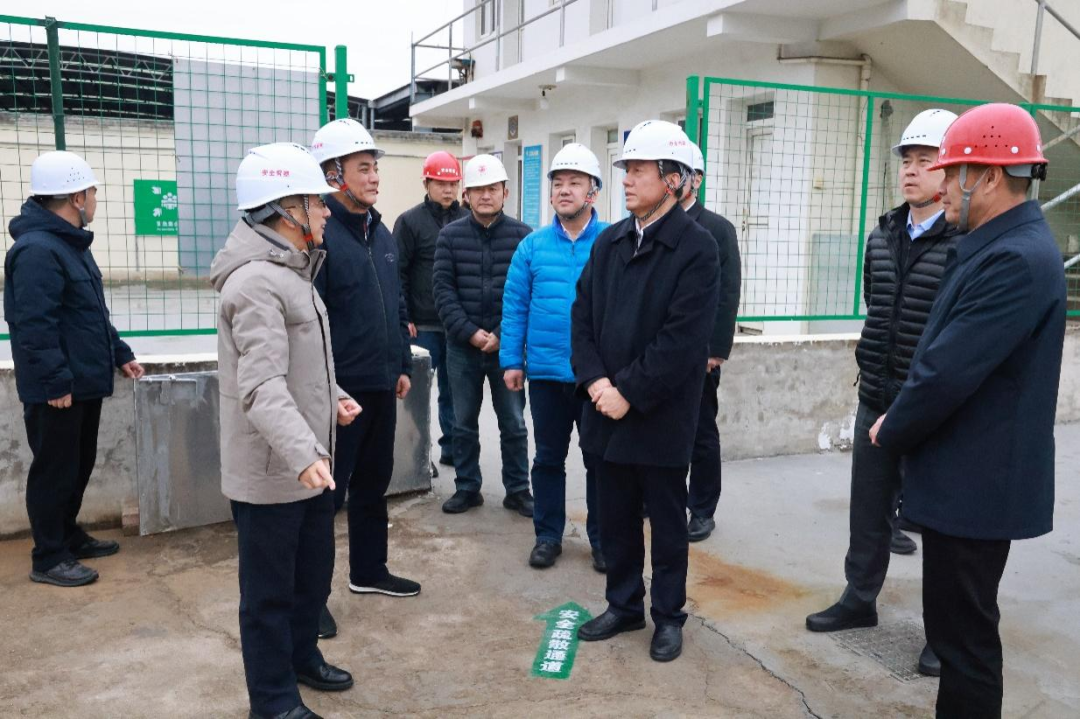 孔繁新一行到舟渔公司调研